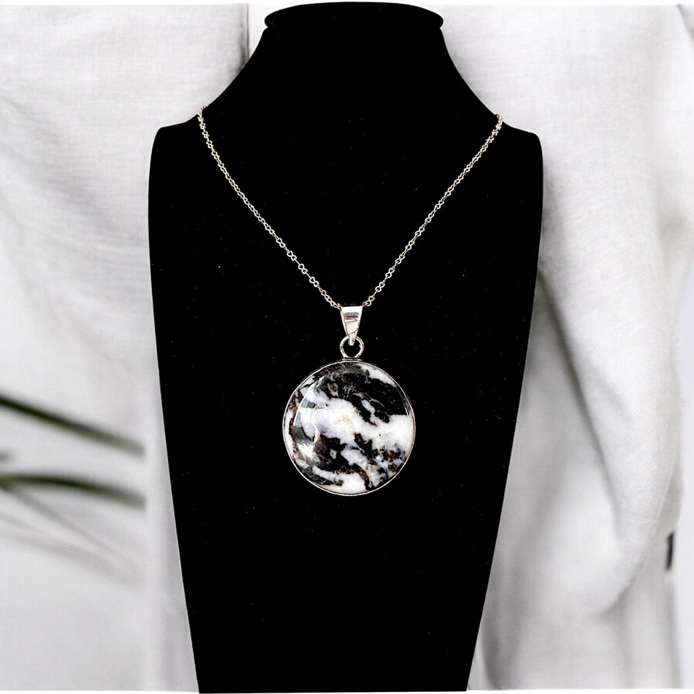 White Buffalo Turquoise 925 Silver Plated Necklace Pendant NWT - Picture 3 of 3